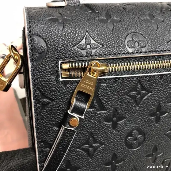 Affordable VUITTON LOUIS METIS POCHETTE 0620